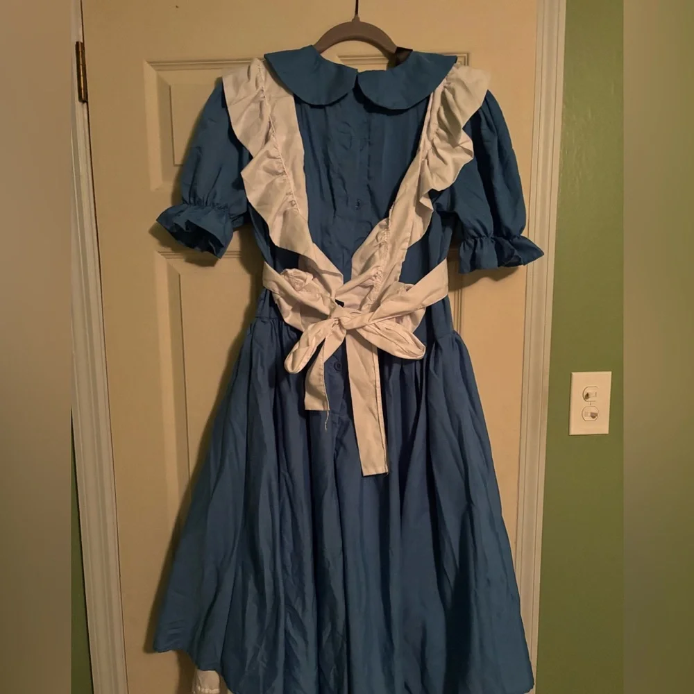 Alice in wonderland Costume for Women - Picture 4 of 6